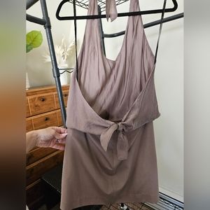 Black Halo taupe halter mini dress with pockets! Size 6